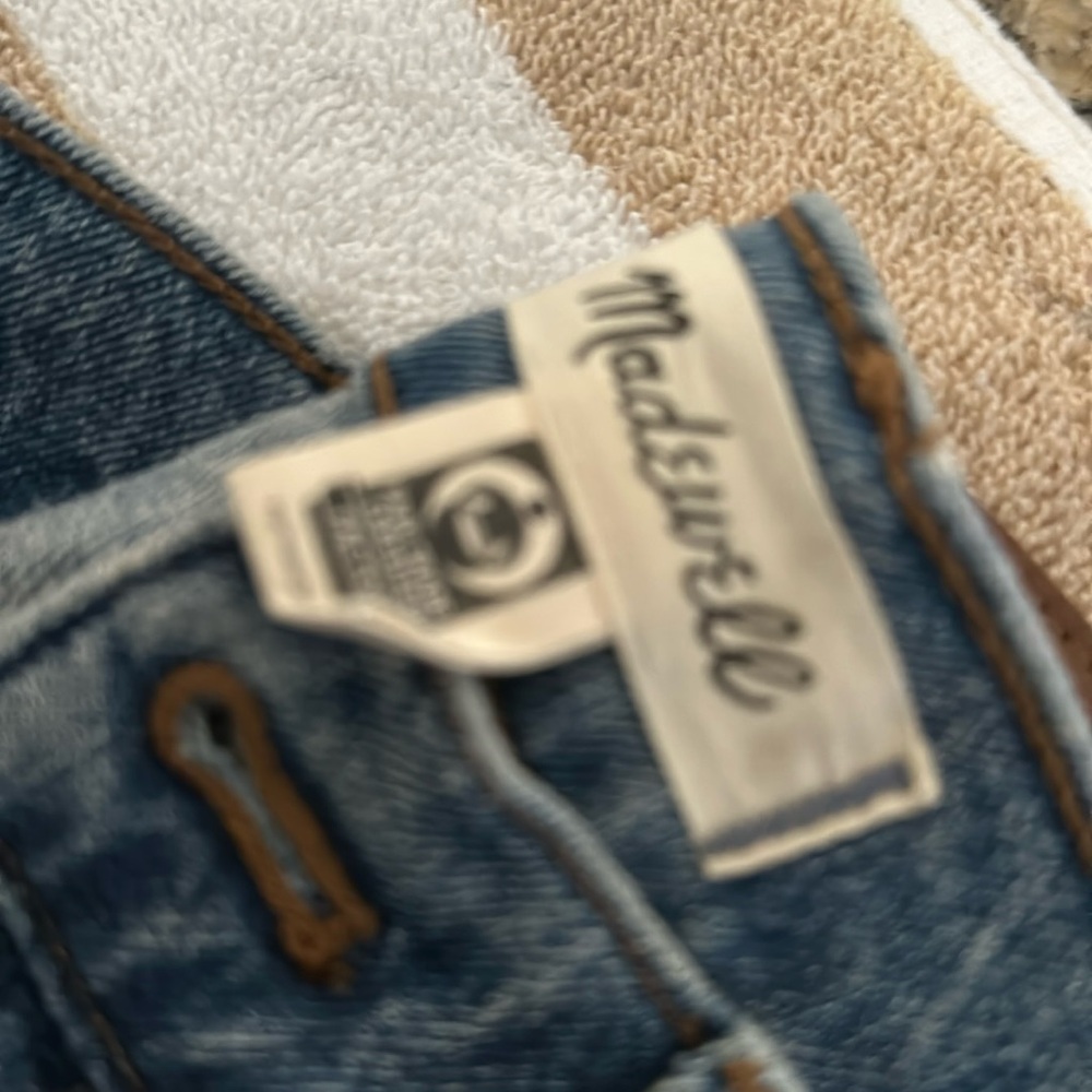Like new size 26 jeans Madewell
